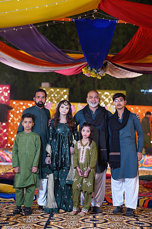 Mahnoor & Farooq Mehndi 00171