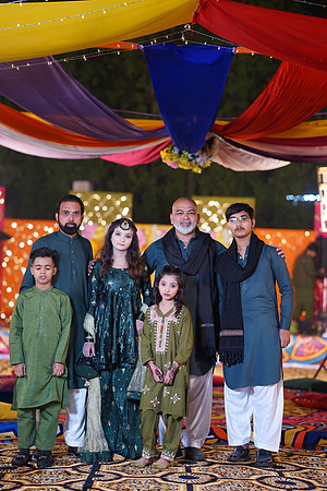 Mahnoor & Farooq Mehndi 00172