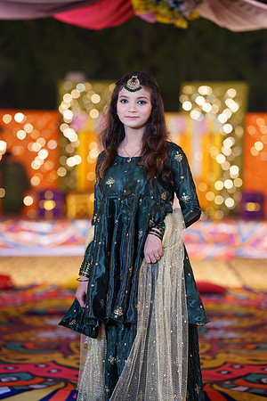 Mahnoor & Farooq Mehndi 00191