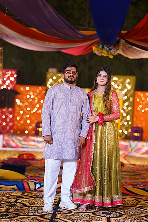 Mahnoor & Farooq Mehndi 00211