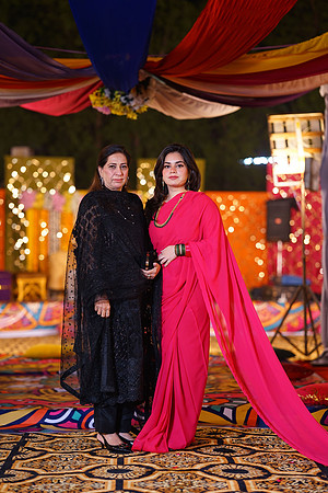 Mahnoor & Farooq Mehndi 00221