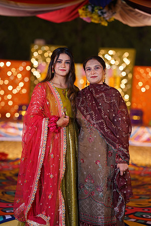 Mahnoor & Farooq Mehndi 00220