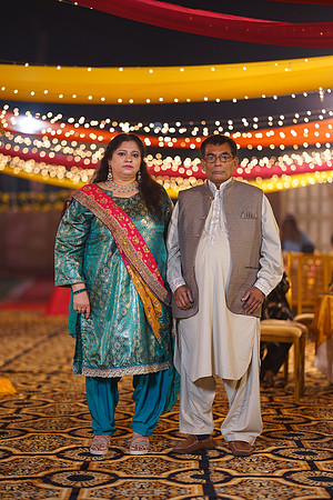 Mahnoor & Farooq Mehndi 00256