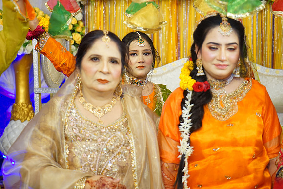 Rafiya & Fahad Mehndi 00255
