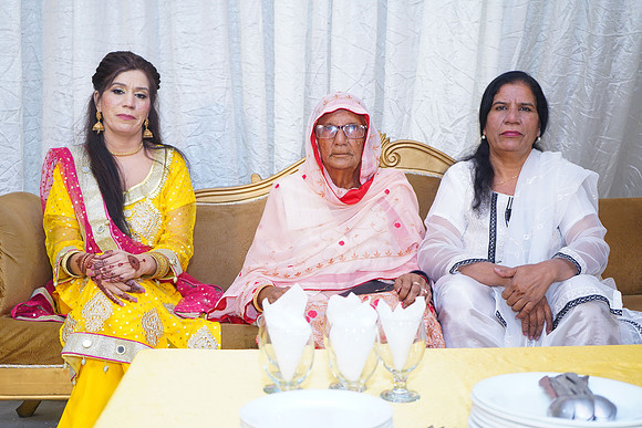 Mehak & Laraib Mehndi 00019