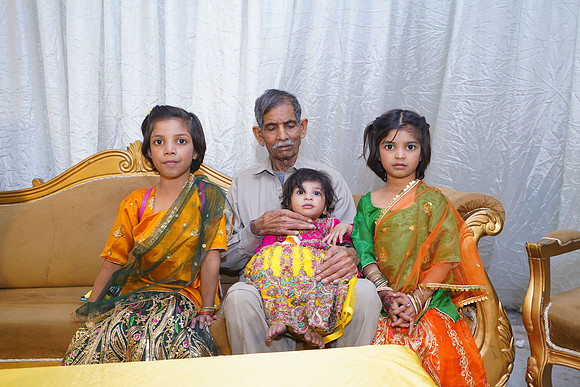 Mehak & Laraib Mehndi 00038