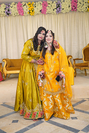 Mehak & Laraib Mehndi 00102
