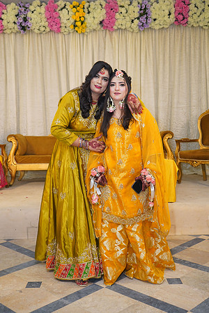 Mehak & Laraib Mehndi 00103
