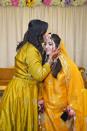 Mehak & Laraib Mehndi 00106