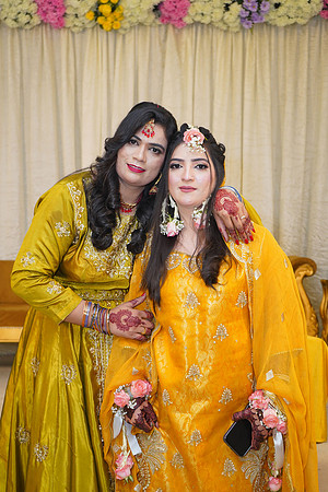 Mehak & Laraib Mehndi 00104