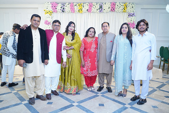 Mehak & Laraib Mehndi 00182