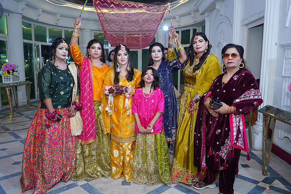 Mehak & Laraib Mehndi 00190