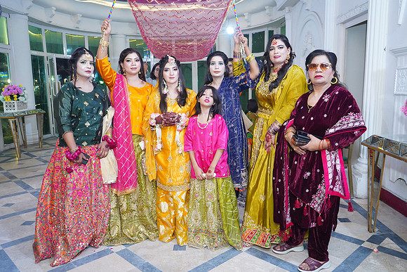 Mehak & Laraib Mehndi 00192