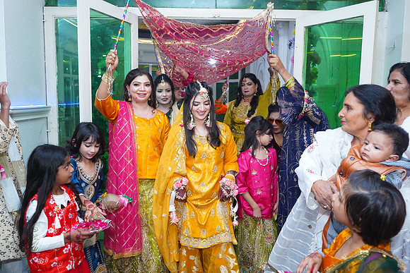 Mehak & Laraib Mehndi 00201
