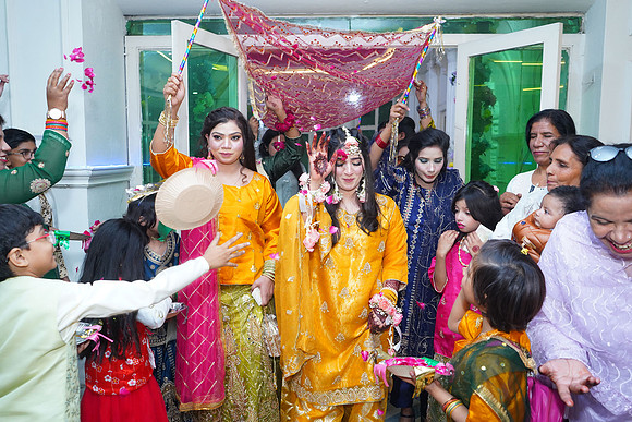 Mehak & Laraib Mehndi 00204
