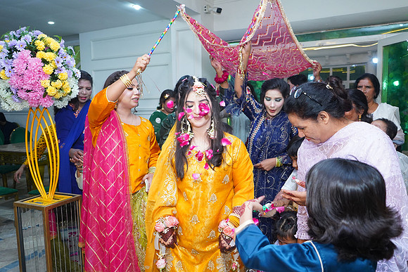 Mehak & Laraib Mehndi 00211