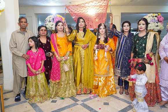 Mehak & Laraib Mehndi 00218