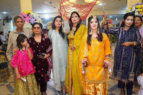 Mehak & Laraib Mehndi 00220