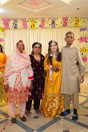 Mehak & Laraib Mehndi 00223