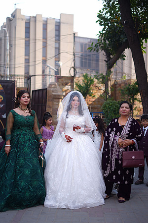 Mehak & Laraib Barat 00075