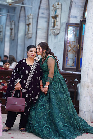 Mehak & Laraib Barat 00170