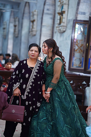 Mehak & Laraib Barat 00171