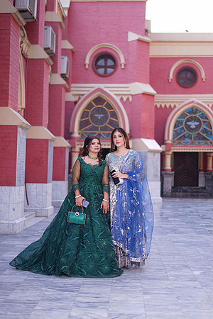 Mehak & Laraib Barat 00220