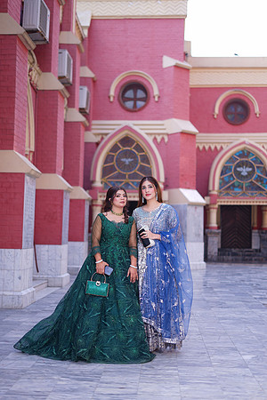 Mehak & Laraib Barat 00219