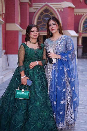 Mehak & Laraib Barat 00221
