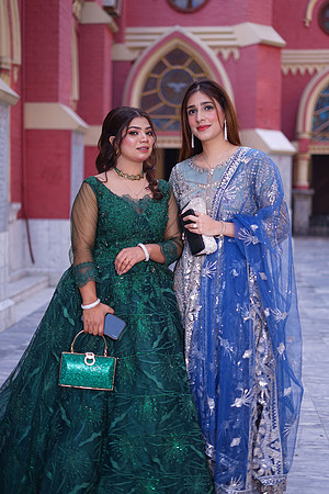 Mehak & Laraib Barat 00222