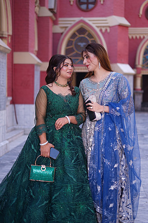 Mehak & Laraib Barat 00223