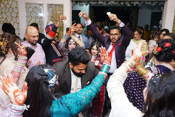Rafiya & Fahad Barat 00183