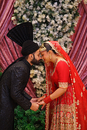Shahroz & Fariha Barat 00100