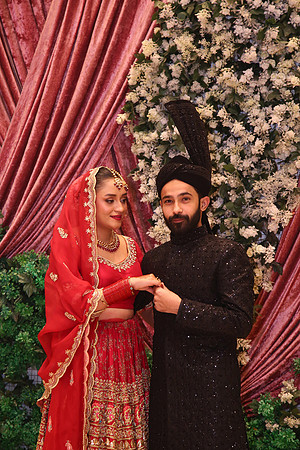 Shahroz & Fariha Barat 00222