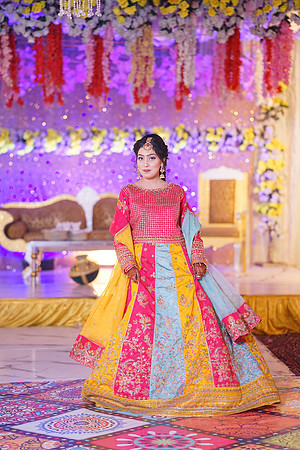 Ayesha & Naveed Mehndi 00022