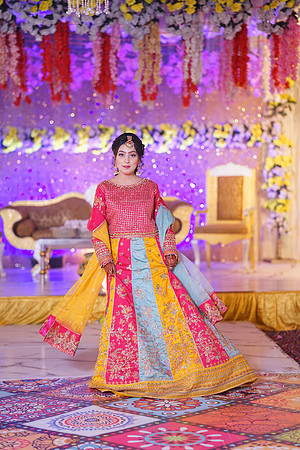 Ayesha & Naveed Mehndi 00024