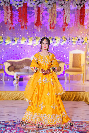 Ayesha & Naveed Mehndi 00025