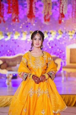 Ayesha & Naveed Mehndi 00027