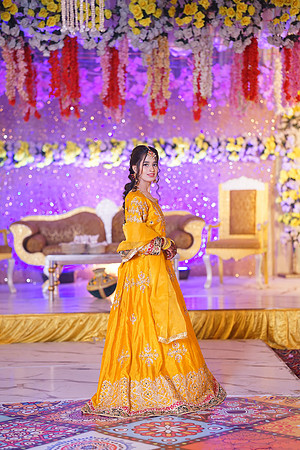 Ayesha & Naveed Mehndi 00035