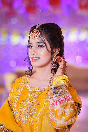 Ayesha & Naveed Mehndi 00040