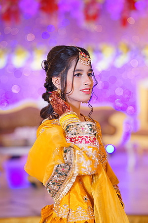 Ayesha & Naveed Mehndi 00039