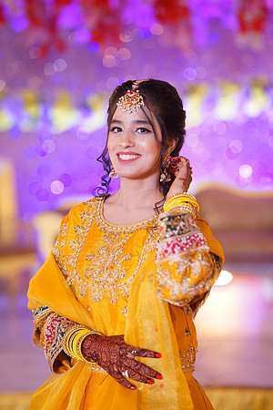 Ayesha & Naveed Mehndi 00041