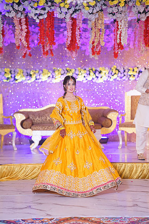 Ayesha & Naveed Mehndi 00054