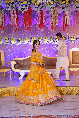 Ayesha & Naveed Mehndi 00058