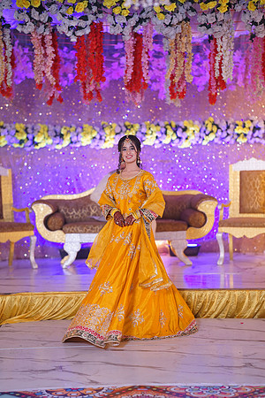 Ayesha & Naveed Mehndi 00060