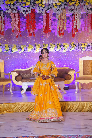 Ayesha & Naveed Mehndi 00061