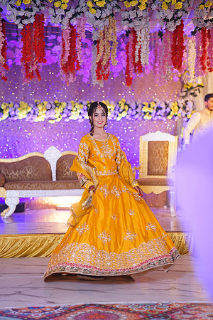 Ayesha & Naveed Mehndi 00062
