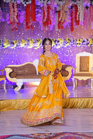 Ayesha & Naveed Mehndi 00064
