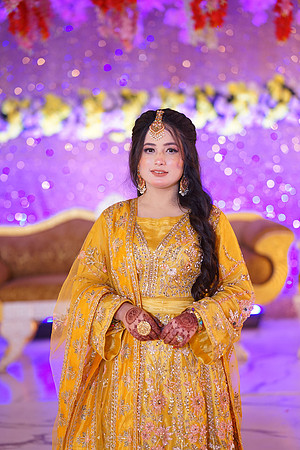 Ayesha & Naveed Mehndi 00081