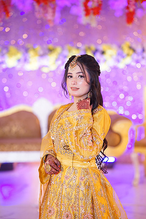 Ayesha & Naveed Mehndi 00084